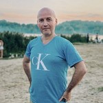 Valentin, 51