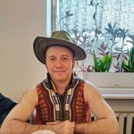 Valentin, 51