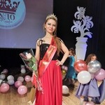 Elena, 39