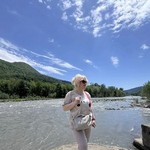 Rina, 44