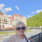 Rina, 44